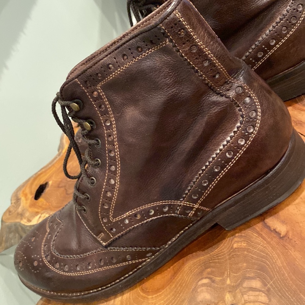 Men’s Wing-tipped leather lace up ankle boots - Picture 3 of 5